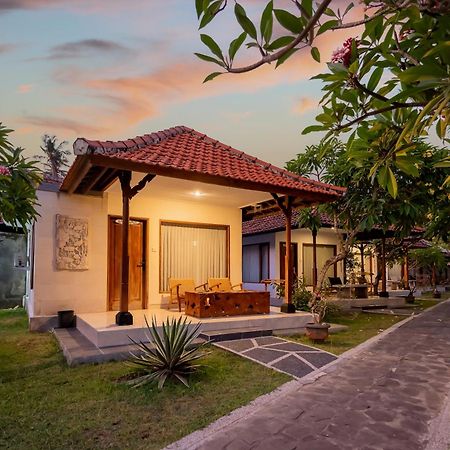 Candidasa Ganesh Beach Hotel מראה חיצוני תמונה